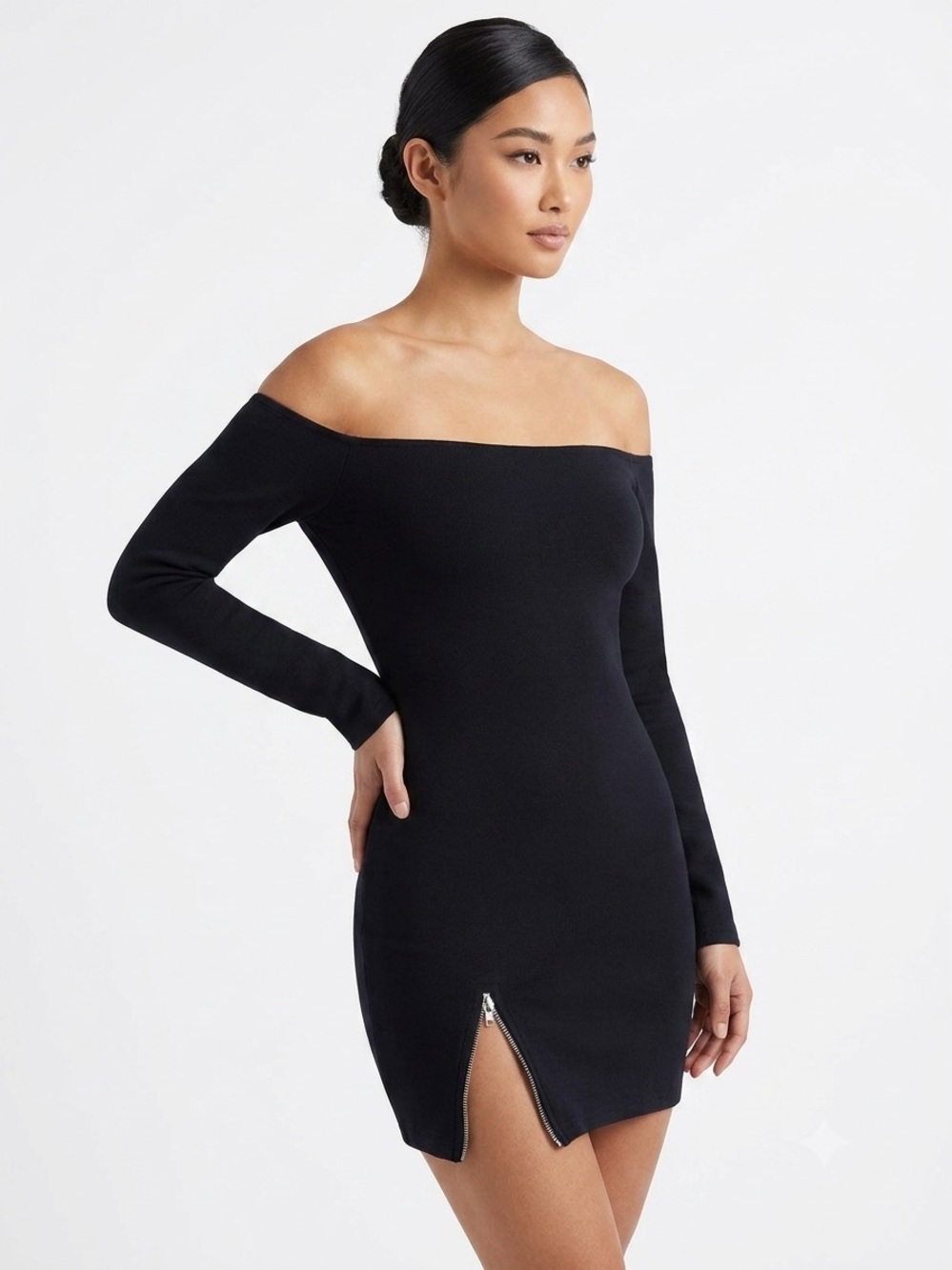 Off-Shoulder Navy Blue Long-Sleeve Bodycon Dress with Front Zip